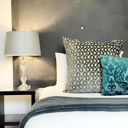 4 On Varneys Guest House Кейптаун Екстериор снимка